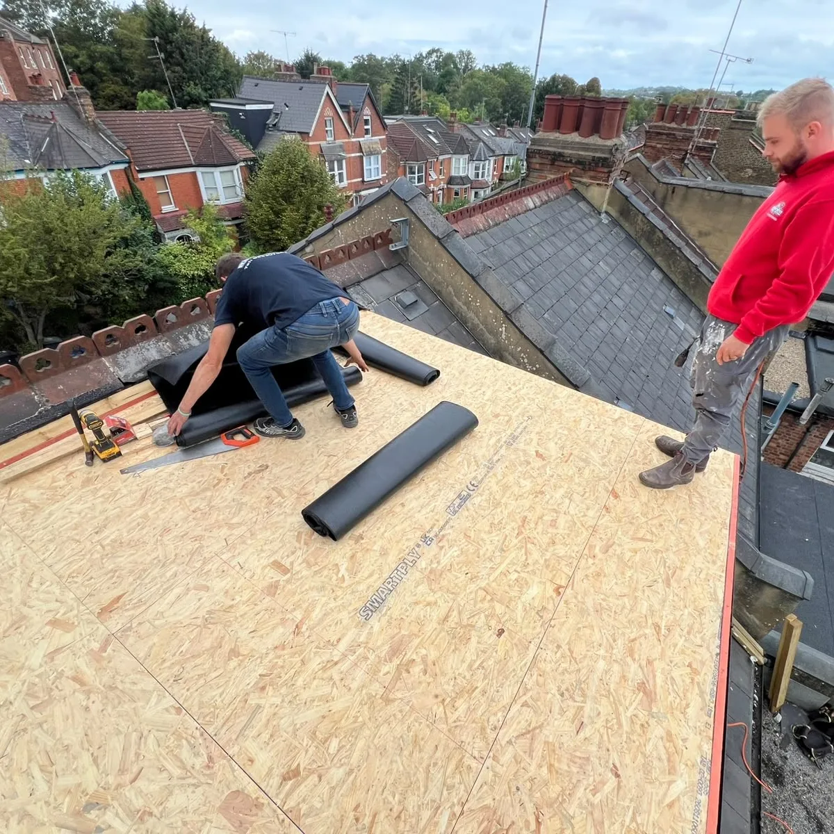 Flat roof decking